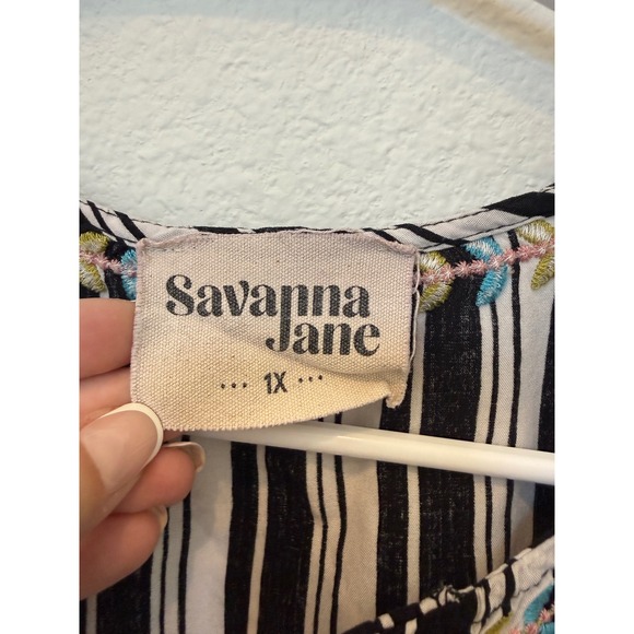 Savanna‎ Jane Striped Embroidered Tunic Top Boho Pom Pom Fringe Size 1X - Picture 4 of 7